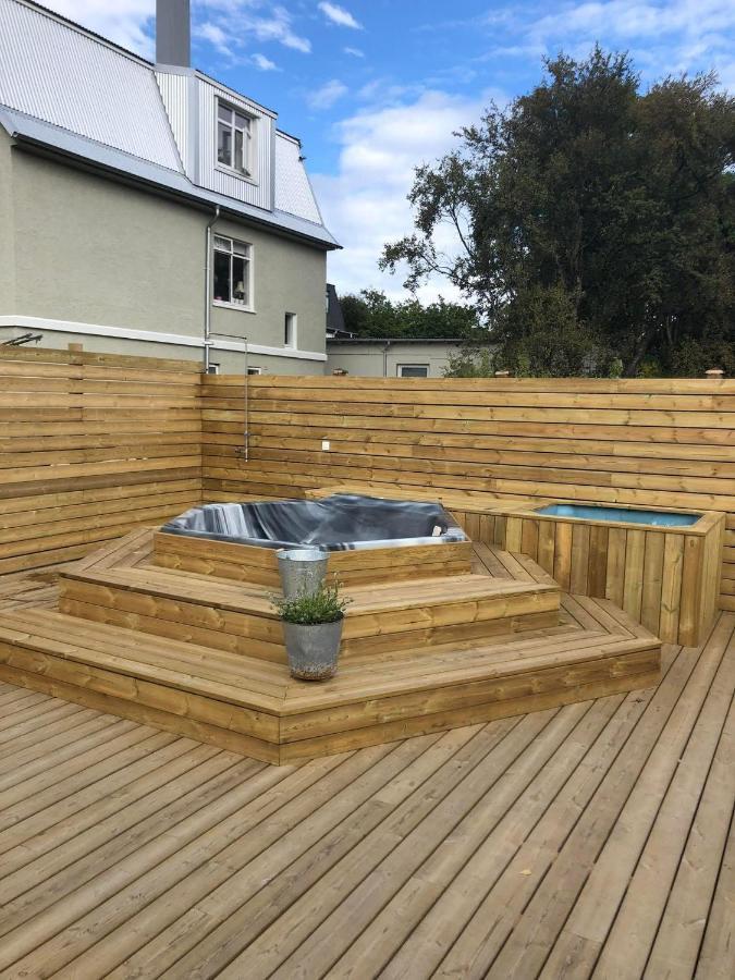 Lovely Studio Apartment With Hot Tub Reikiavik Exterior foto